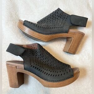 Dankso Women’s Danae Wedge Sandals Black Leather Peep Toe - Size‎ 40/9.5-10